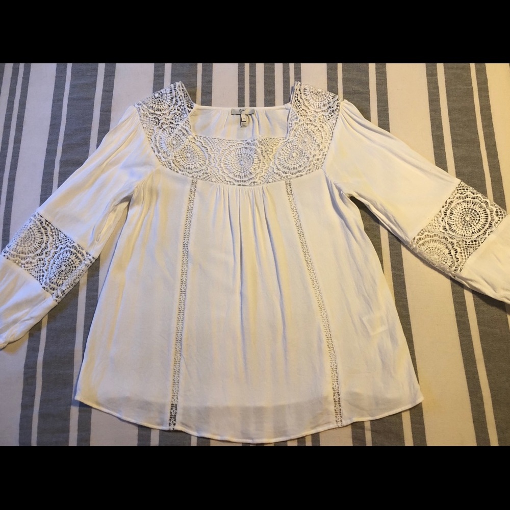Joie White Top Small with pretty insets